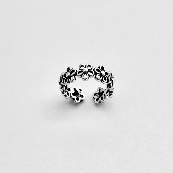 Sterling Silver Eternity Plumeria Toe Ring, Flower Rings, Hawaii Lei Jewelry - Picture 2 of 12